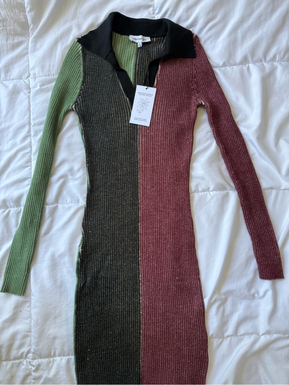 Another Girl Colorblock Ribbed Long-Sleeve Dress in Olive Green and Burgundy
